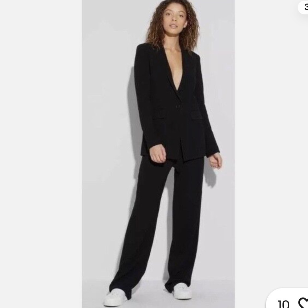 Theory IWG Black Crepe Pull On Pant Size small RtI. $295! Classic soft comfy